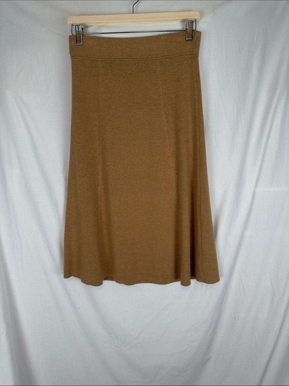 Women's Banana Republic Calf-Length Knit Skirt in Camel Color Small Petite